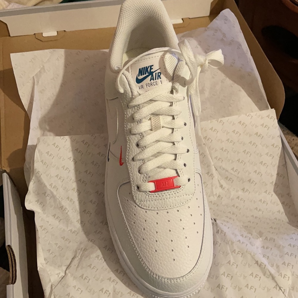 NWT - Nike Air Force 1 '07 ESS Sneaker Size 12 - Picture 4 of 7